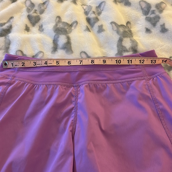 Ivivva workout shorts in light purple. Size 14 - Picture 6 of 7